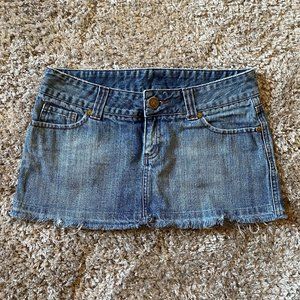 Hurley Denim Mini w/Frayed hem size 7